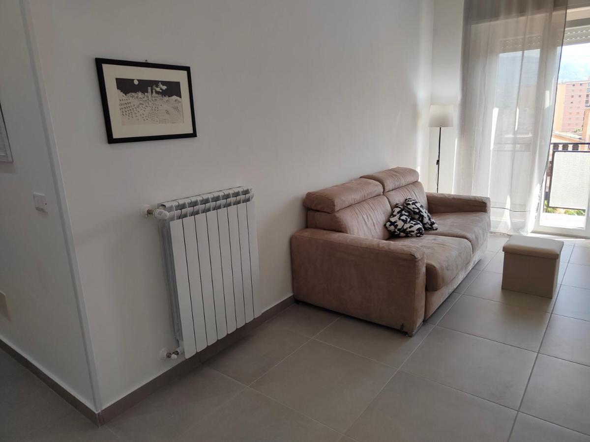 Gierre Apartment テルミニ・イメレーゼ エクステリア 写真
